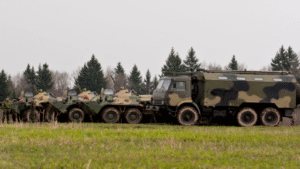 Россия наращивает войска в 30 милях от украинской границы