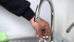 В Днепре без воды остался один из жилмассивов