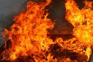 На Днепропетровщине в собственной квартире сгорел пожилой мужчина
