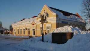 На Днепропетровщине возле вокзала зверски зарезали женщину