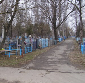В Кривом Роге разворовывали бюджет на уборке кладбища
