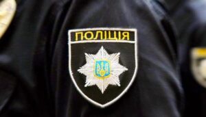 В Днепре мужчина умер на остановке общественного транспорта