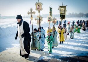 В Днепре из-за крестного хода перекроют центр города