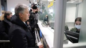 Порошенко вернулся в Украину: трансляция из Печерского суда столицы