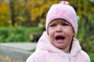 В Харькове женщина отдала 3-летнюю дочь незнакомцу и ушла домой