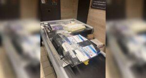 В Днепре на Пастера агрессивный мужчина устроил погром на кассе в супермаркете