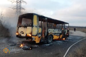 В Днепропетровской области дотла сгорел пассажирский автобус (Фото)