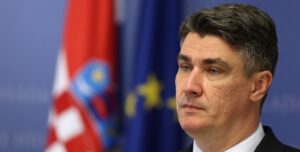 Президент Хорватии рекомендует Украине вести переговоры с боевиками