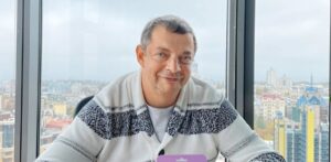 “Они не спасут нас”: сооснователь monobank призвал украинцев не покупать доллары