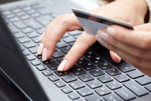 Как мошенники обманывают жителей Днепра: реальные истории