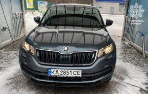 В Киеве внедорожник Lexus столкнулся с патрульным “фантомом” (Фото)
