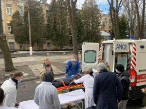 В Киев из Днепра эвакуировали раненых и больных военных (Фото)