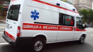 Обматерила диспетчера: жительница Павлограда вызвала “скорую” из-за порезанного пальца