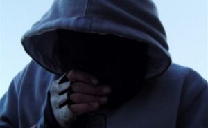 Снимают квартиры по 2-3 человека: украинцев просят сообщать о подозрительных арендаторах