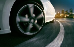 В Днепре водитель BMW дрифтовал на площади Шевченко (Видео)