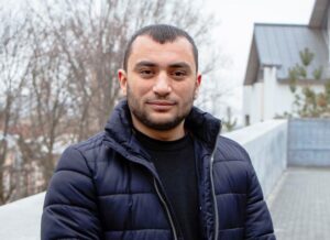 Центральній владі треба більше розмовляти з молоддю – дніпровський пропозиціонер Карен Агаджанян