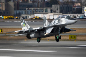 Украина получит 70 истребителей от европейских партнеров
