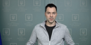 Арестович рассказал, как украинцам выиграть внутреннюю психологическую войну (Видео)
