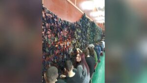 В Днепре волонтеры плетут маскировочные сетки для ВСУ: как присоединиться
