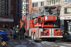 В Днепре в одной из многоэтажек горел мусоропровод (Фото)