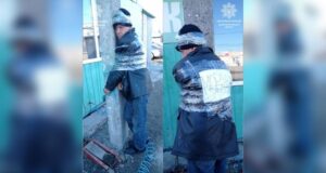 В Днепре мужчина пытался украсть противотанковый еж с блокпоста: его примотали к столбу