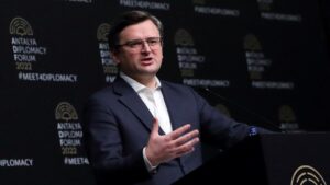 “Будем только приветствовать эту инициативу”: Кулеба о возможной встрече Зеленского и Путина