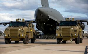 В Украину из Австралии прибыли первые бронетранспортеры Bushmaster (Фото)