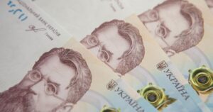 Передали 2,5 миллиона гривен и 52 транспортных средства: прокуроры Днепропетровщины помогают ВСУ