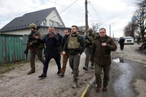 Президент Зеленский посетил Бучу, Ирпень и Стоянку (Фото, видео)