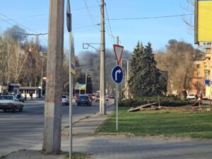 В Кривом Роге на складе стройматериалов возник пожар: ситуация под контролем ГСЧС (Фото)