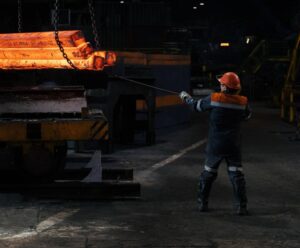 Металлургический завод на Днепропетровщине возобновил работу