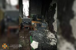 В Каменском в квартире произошел пожар: погибли два человека (Фото)
