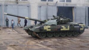 Украина получила от стран-партнеров ЗРС С-300 и более 200 модернизированных танков Т-72