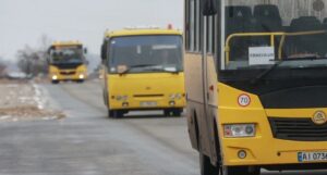 Оккупанты обстреляли автобусы, эвакуировавшие жителей Старобельска в Днепр: есть жертвы