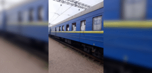 В поезде “Запорожье – Львов” взрывной волной выбило окна в нескольких вагонах