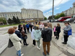 У Дніпрі вже втретє провели безкоштовну екскурсію містом для переселенців