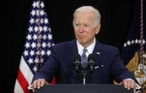 Президент США Байден подписал законопроект о выделении 40 миллиардов долларов Украине