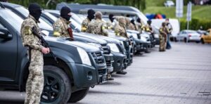 Бойцы территориальной обороны Днепра получили 14 новых автомобилей (Фото)