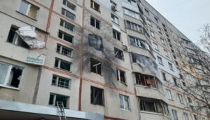 Оккупанты обстреливают Харьков: 7 человек пострадали, 4 погибли