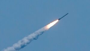 Ракетные удары по Днепру: погиб водитель автобуса одного из городских маршрутов