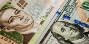 Курс долара на чорному ринку Дніпра: актуальні дані на 12 грудня