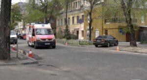 ТАПС-Украина и Координационный штаб волонтеров Днепра передали два автомобиля скорой помощи и получили 17 тысяч испанских сухпайков для военных