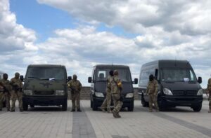 БО “БФ “Фонд оборони країни” передал еще 3 микроавтобуса для нужд Вооруженных сил Украины