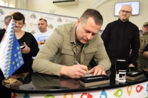 Філатов про нову марку «Укрпошти»: «Хотілося б, щоб їх було якомога більше. І щоб на кожній з них був потоплений русскій корабль»