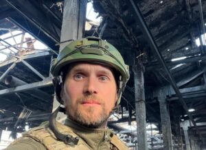 Филатов поздравил Бутусова с днем рождения и напомнил о том, как началась их дружба