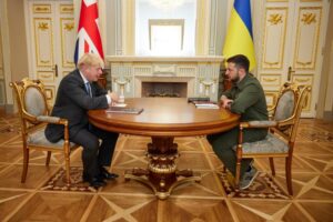 Джонсон предложил Зеленскому масштабную программу подготовки украинских военных