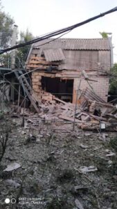 Мэр Зеленодольска показал последствия ночного обстрела громады (Фото)