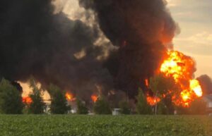 В Новомосковском районе тремя ракетами была разрушена нефтебаза (Фото)