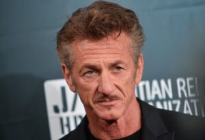 Знаменитый американский актер и режиссер Шон Пенн посетил Днепр (Фото)
