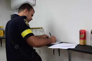 У Дніпрі виявили і закрили чергову точку незаконного продажу алкогольних напоїв і тютюну